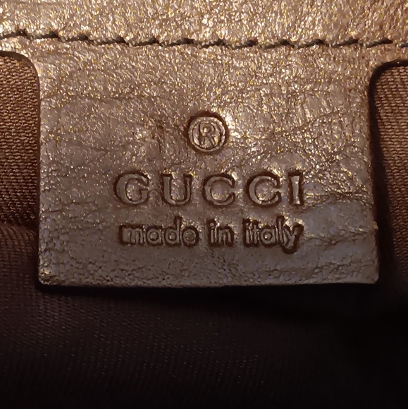 GUCCI LARGE HOBO HANDBAG! - Picture 15 of 16